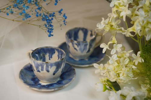 Filiżanka ceramiczna Niebieska Beza 180 ml – ręcznie malowana, unikatowa